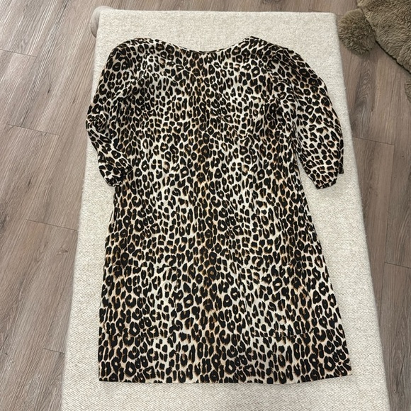 Equipment Audrey100% silk cheeta/ animal print dress with pockets - Picture 4 of 6